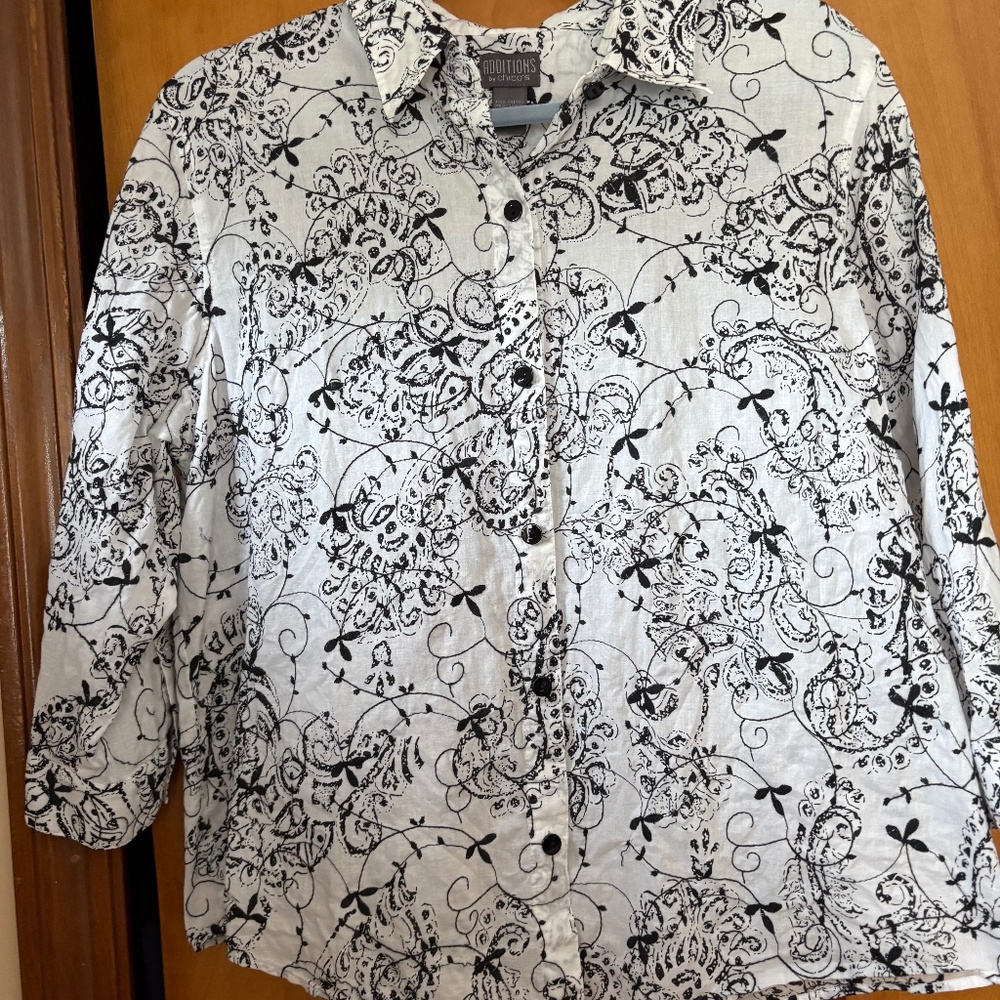 Chicos size 4 black and white top